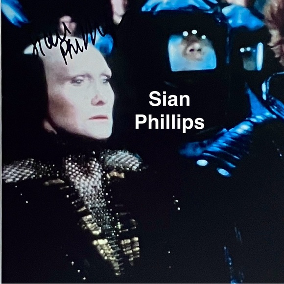 Original Autograph Other - DUNE (1984) Signed 8x10 / SIAN PHILLIPS as the REVEREND MOTHER / “I, Claudius”